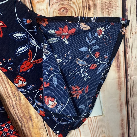 New Directions XL Floral Blouse & With Split Sleeve - Picture 7 of 9